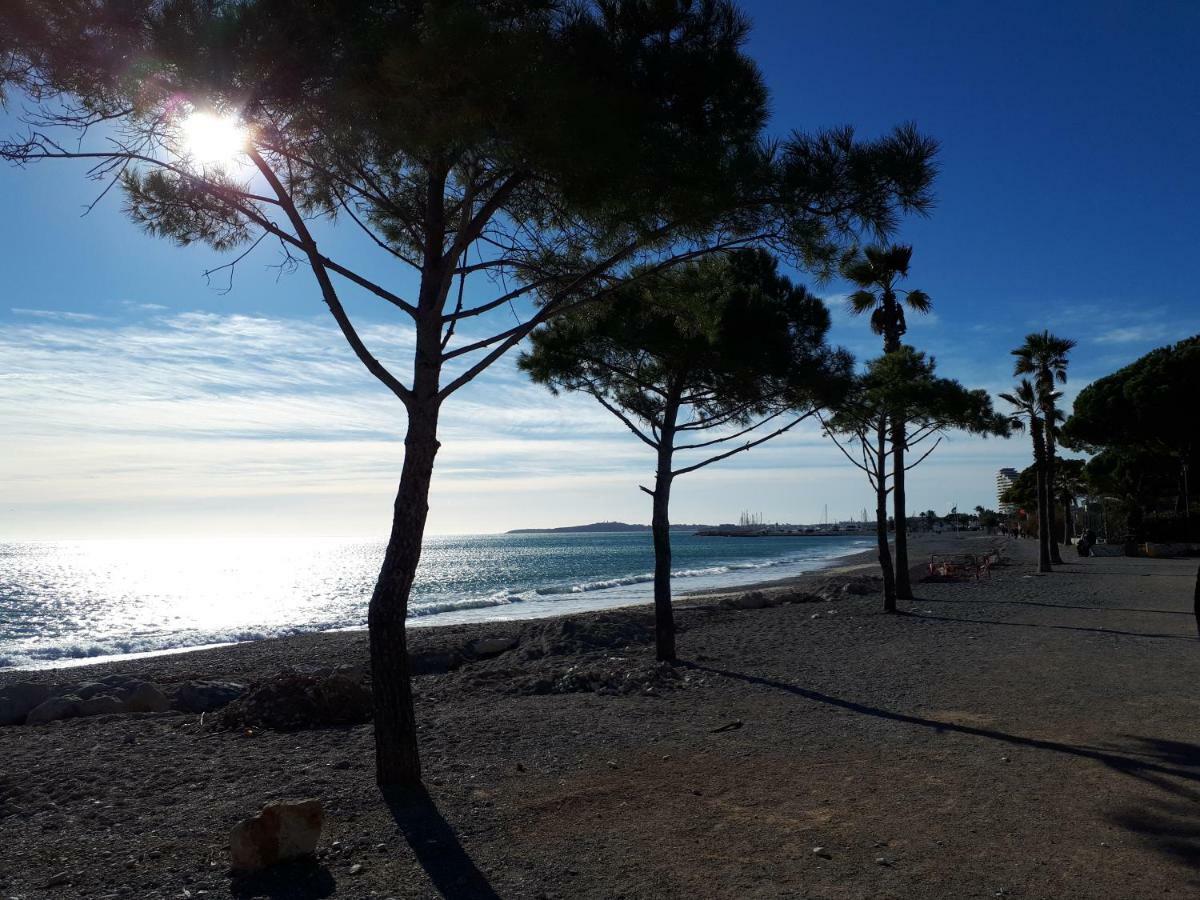 F2 Immeuble Les Pieds Dans L'Eau Leilighet Villeneuve-Loubet Eksteriør bilde
